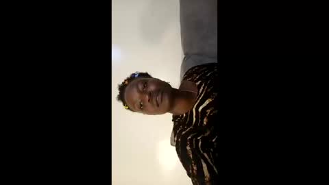 cutey_lunar online show from 4, 10, 2025