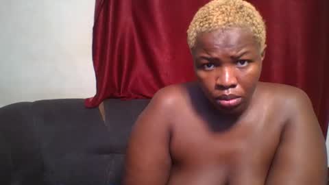 cutey_mellanin online show from 31, 12, 2024
