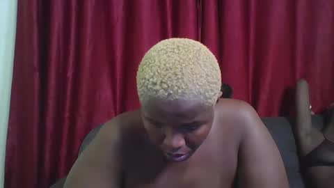 cutey_mellanin online show from 9, 3, 2025