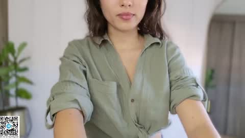 Snapshot of cutie18_angel chatting on 6, 5, 2026 angela online show from 6, 5, 2026