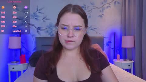Snapshot of cutie__cutiee_ chatting on 14, 9, 2025 Nika online show from 14, 9, 2025