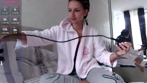 Snapshot of cutie_and_sexy chatting on 17, 9, 2025 Alisa online show from 17, 9, 2025