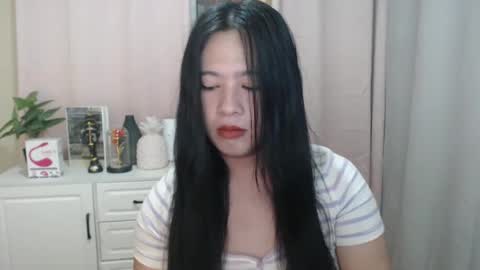 Snapshot of cutie_asianwoman chatting on 14, 12, 2024 cutie_asianwoman online show from 14, 12, 2024