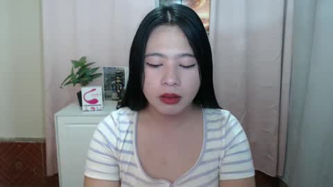 Snapshot of cutie_asianwoman chatting on 17, 12, 2024 cutie_asianwoman online show from 17, 12, 2024