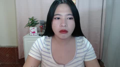 Snapshot of cutie_asianwoman chatting on 18, 12, 2024 cutie_asianwoman online show from 18, 12, 2024