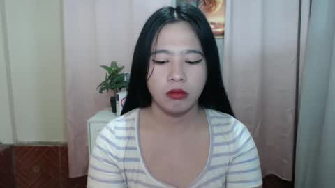 Snapshot of cutie_asianwoman chatting on 4, 1, 2025 cutie_asianwoman online show from 4, 1, 2025