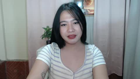 Snapshot of cutie_asianwoman chatting on 4, 1, 2025 cutie_asianwoman online show from 4, 1, 2025
