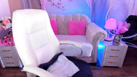 Alice online show from 4, 3, 2025