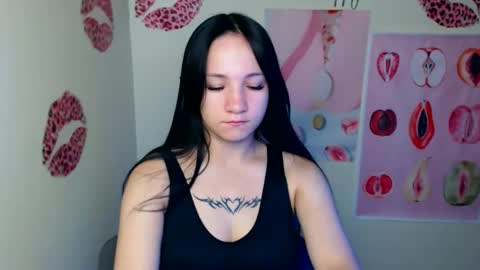 Snapshot of cutielady_ chatting on 12, 9, 2025 Emma online show from 12, 9, 2025