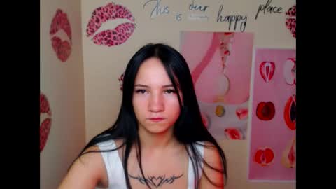 Snapshot of cutielady_ chatting on 22, 9, 2025 Emma online show from 22, 9, 2025