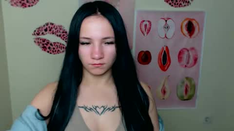Snapshot of cutielady_ chatting on 8, 10, 2025 Emma online show from 8, 10, 2025