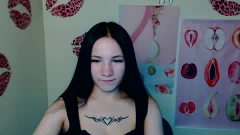 Snapshot of cutielady_ chatting on 17, 10, 2025 Emma online show from 17, 10, 2025