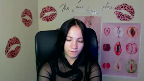 Snapshot of cutielady_ chatting on 10, 6, 2026 Emma online show from 10, 6, 2026