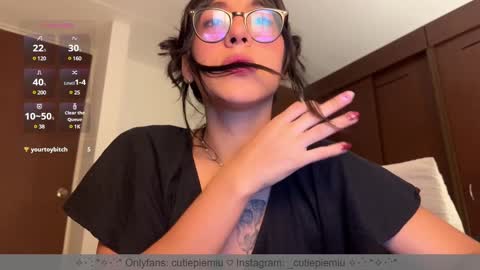 cutiepiemiu -  online show from 11, 1, 2025