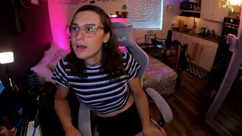 cutiepiescarlett online show from 18, 5, 2026