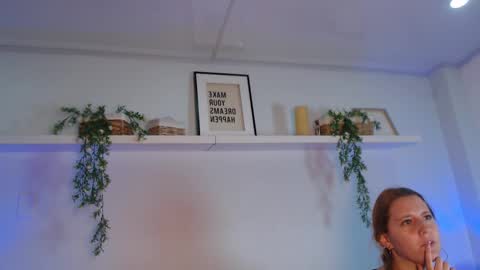 Laura online show from 12, 2, 2026