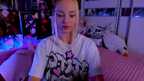 Snapshot of cuttie_ponyy chatting on 27, 2, 2026 Nora online show from 27, 2, 2026