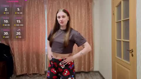 Snapshot of cyberlunafox chatting on 14, 6, 2026 Luna online show from 14, 6, 2026