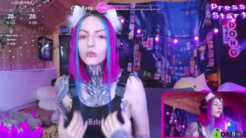 Snapshot of cybernekko chatting on 12, 10, 2025 Neko online show from 12, 10, 2025