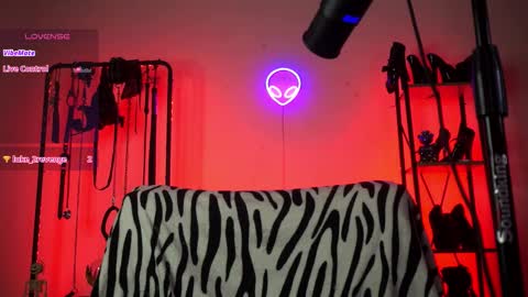 Snapshot of cyberxgoddess_ chatting on 2, 2, 2026 Lily Goddess online show from 2, 2, 2026