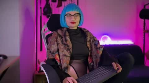 Snapshot of cyberxgoddess_ chatting on 12, 4, 2026 Lily Goddess online show from 12, 4, 2026