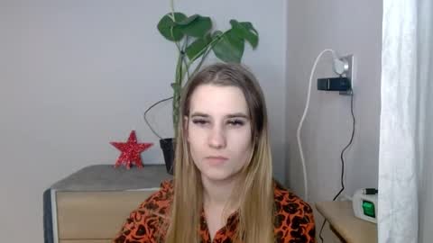 CyntiaNatural online show from 2, 2, 2025