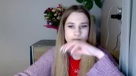 CyntiaNatural online show from 17, 2, 2025