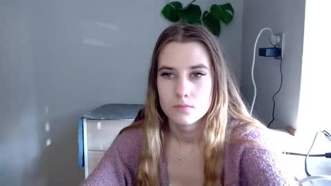 CyntiaNatural online show from 28, 2, 2025