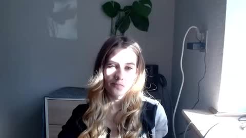CyntiaNatural online show from 6, 3, 2025