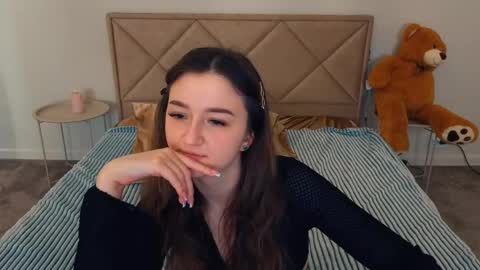 Cyrena online show from 29, 4, 2026