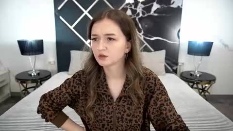 Snapshot of cyrenaluxe chatting on 23, 7, 2026 Cyrena online show from 23, 7, 2026
