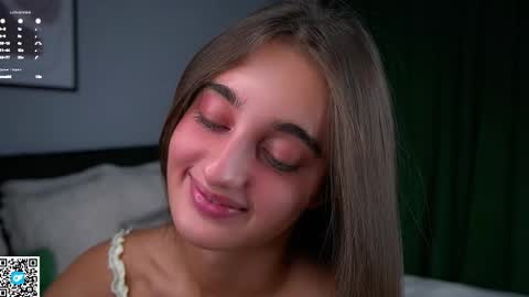 Snapshot of czamabech chatting on 24, 10, 2025 Isabella online show from 24, 10, 2025