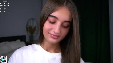 Snapshot of czamabech chatting on 8, 11, 2025 Isabella online show from 8, 11, 2025