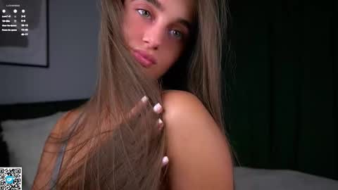 Snapshot of czamabech chatting on 9, 11, 2025 Isabella online show from 9, 11, 2025