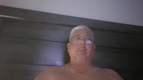 Snapshot of czar1974 chatting on 9, 6, 2026 czar1974 online show from 9, 6, 2026