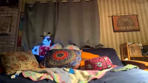 Andrew Thomas online show from 28, 11, 2025