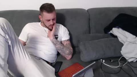 d3niis77 online show from 17, 12, 2025