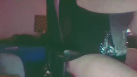 Snapshot of d7xxt1r7 chatting on 31, 12, 2024 d7xxt1r7 online show from 31, 12, 2024