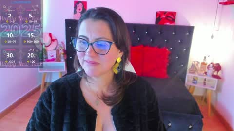 Mia  online show from 6, 1, 2025