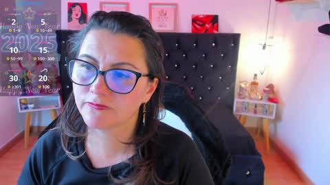 Mia  online show from 7, 1, 2025