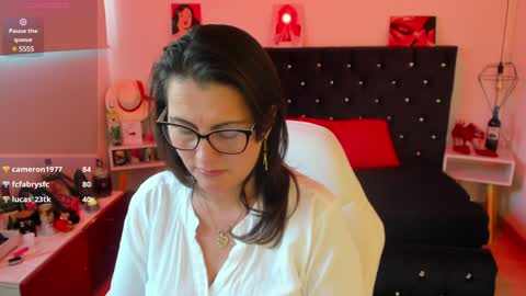 Mia  online show from 18, 1, 2025