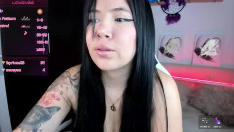 Snapshot of daahanna_ chatting on 12, 9, 2025 Ailyn  online show from 12, 9, 2025