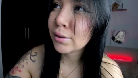 Snapshot of daahanna_ chatting on 17, 10, 2025 Ailyn  online show from 17, 10, 2025