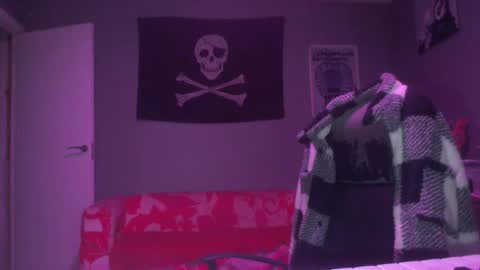 Snapshot of dabirdfree chatting on 24, 9, 2025 Destroyer online show from 24, 9, 2025