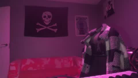 Snapshot of dabirdfree chatting on 16, 10, 2025 Destroyer online show from 16, 10, 2025