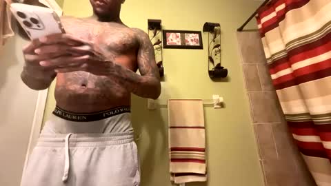 Snapshot of daddyjanimal chatting on 4, 10, 2025 sexy tatted king bbc online show from 4, 10, 2025