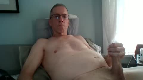 daddyluvssmoothies online show from 7, 6, 2026
