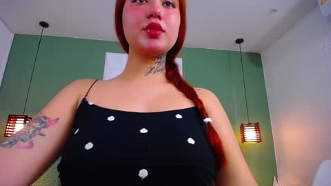 Snapshot of daddys_little_secrett chatting on 30, 12, 2024 Valen online show from 30, 12, 2024