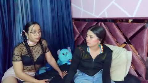 Snapshot of dafna_and_kris chatting on 22, 6, 2026 dafna and kris online show from 22, 6, 2026