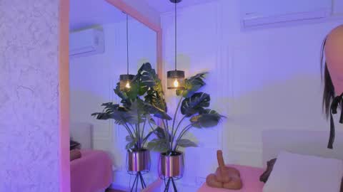 dafne_hillss online show from 22, 2, 2026